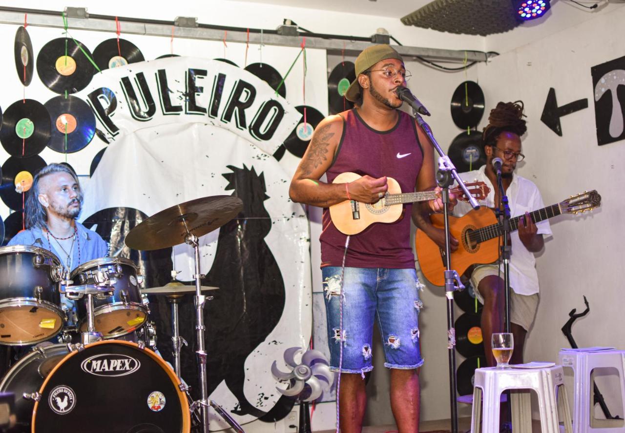 Puleiro Hostel Salvador Bagian luar foto